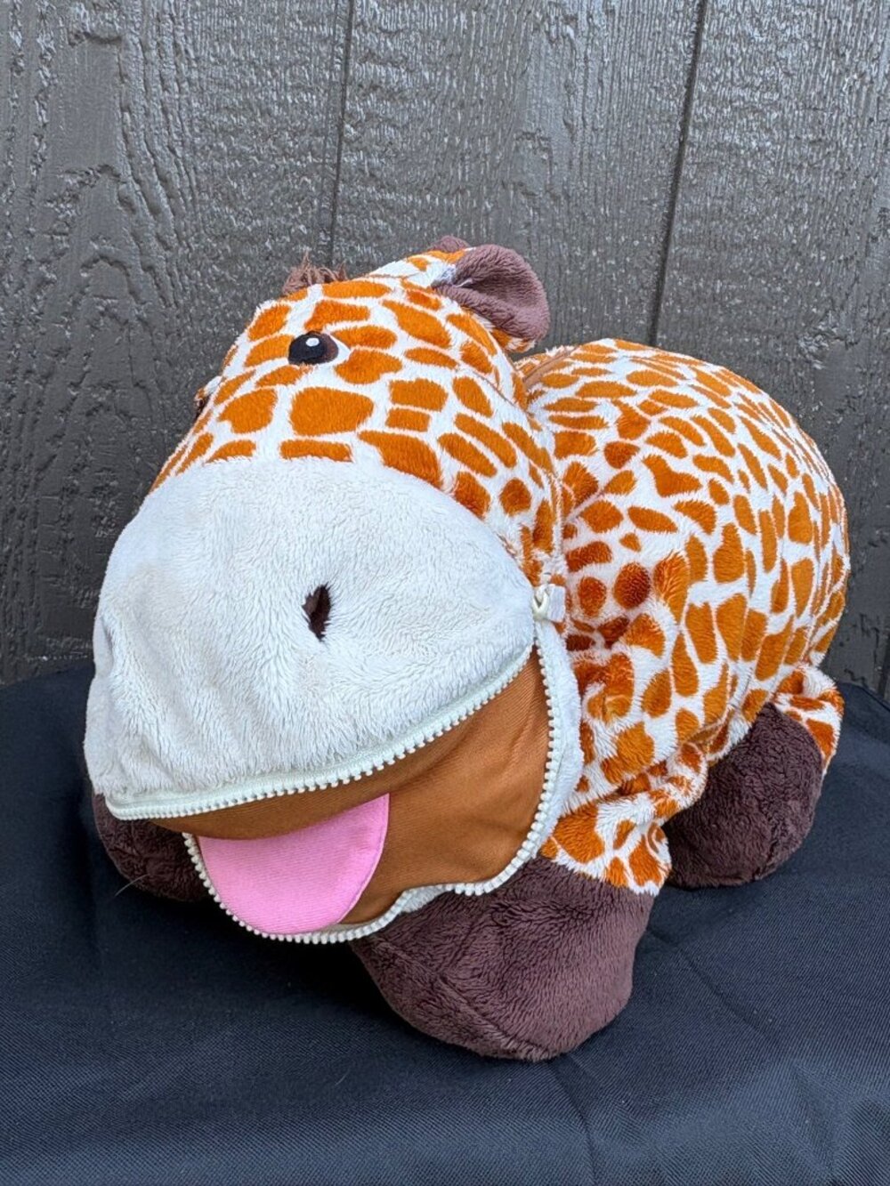 Stuffies Sky The Giraffe Plush Toy Stuffed Animal Plush Hidden Pockets 22" 2011 - Picture 2 of 11